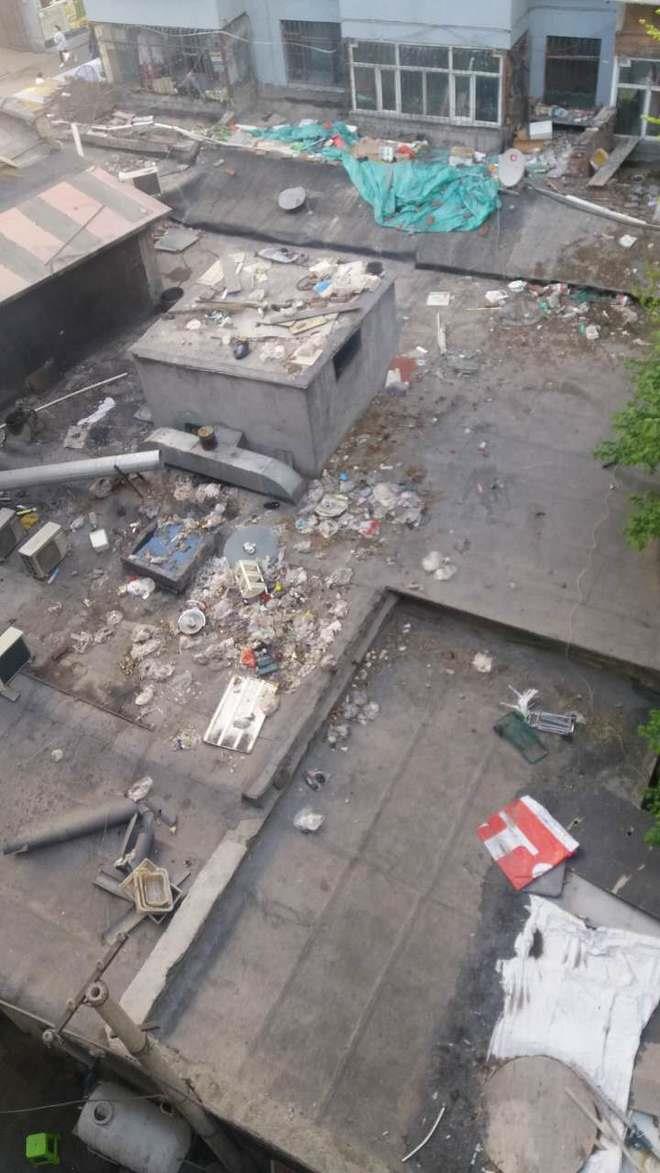 市人大驻西河街北社区工作队+以志愿者活动迎五四青年节3邢建国摄.jpg