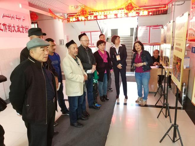 市人大常委会机关驻西河街南社区访惠聚工作队开展感党恩宣传教育活动（1）20170506（张定局摄影）.jpg