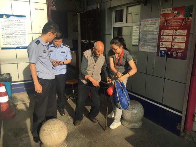 摆祥摄2.JPG