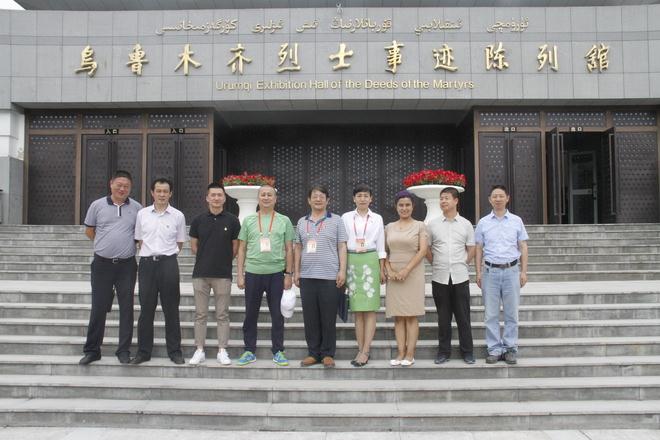 乌市人大常委会驻西河街北社区工作队+七一主题党日活动4.JPG