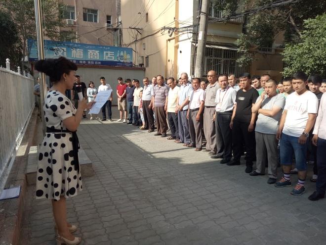 升旗宣讲聚民心  发生亮剑表态度 (1).jpg