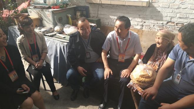 西河坝前街社区“古尔邦节”慰问看望辖区群众 (4).jpg