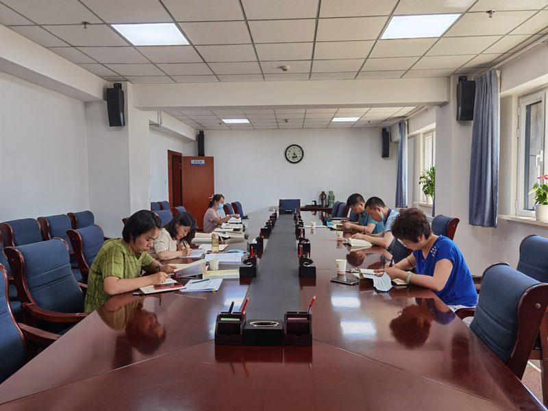 机关第三党支部集中学习党史 王佳琪摄.jpg